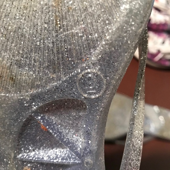 Silver Glitter sandals Size 9 Women’s Flip Flops - Picture 2 of 4